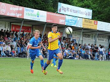 Für Juniorenfußball der Extraklasse vor großer Kulisse steht der Rimini-Cup. Unser Bild stammt aus dem Vorjahres-Finale, das die TSG Hoffenheim (blaues Trikot) gegen den Karlsruher SC nach Elfmeterschießen gewonnen hatte. Foto: Hopf