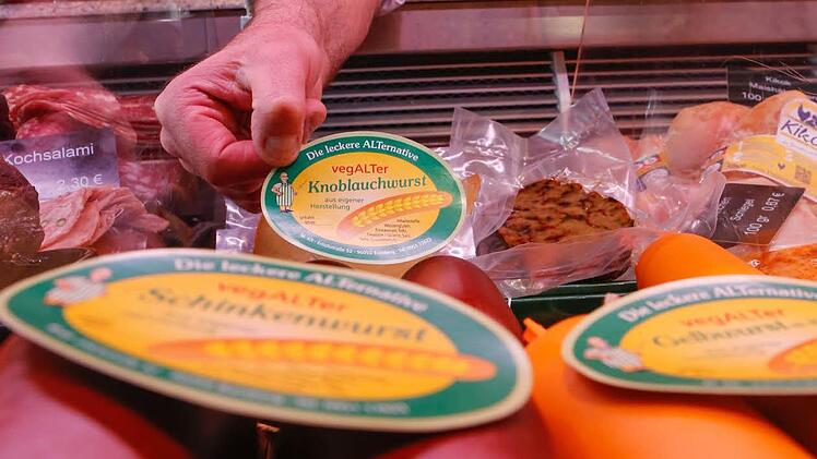 Sieht aus wie Wurst aus Fleisch, ist aber vegan. Foto: Matthias Hoch