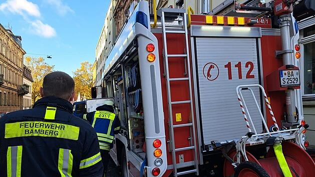"Gr&ouml;&szlig;erer Wasserschaden" in Universit&auml;t Bamberg - Einsatzkr&auml;fte pumpen stundenlang ab