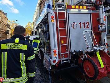 "Größerer Wasserschaden" in Universität Bamberg - Einsatzkräfte pumpen stundenlang ab