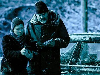 Wann soll's im "Tatort" schneien, wenn nicht im Januar? Passend zur Jahreszeit schenkt der "Tatort: Das j&uuml;ngste Gei&szlig;lein" mit Tobler (Eva L&ouml;bau) und Berg (Hans-Jochen Wagner) eine Schneedecke. Dunkel ist der Film dennoch - sowohl in den Bildern wie auch mit seiner "m&auml;rchenhaften" Geschichte.