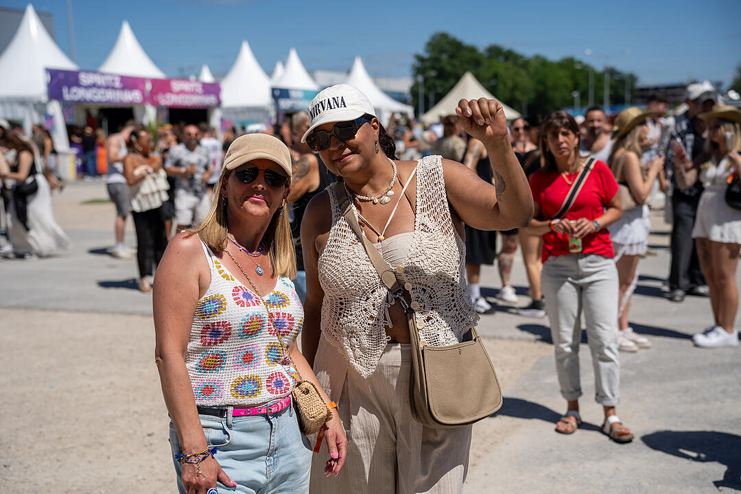 Mit vielen internationalen und nationalen Live-Acts.