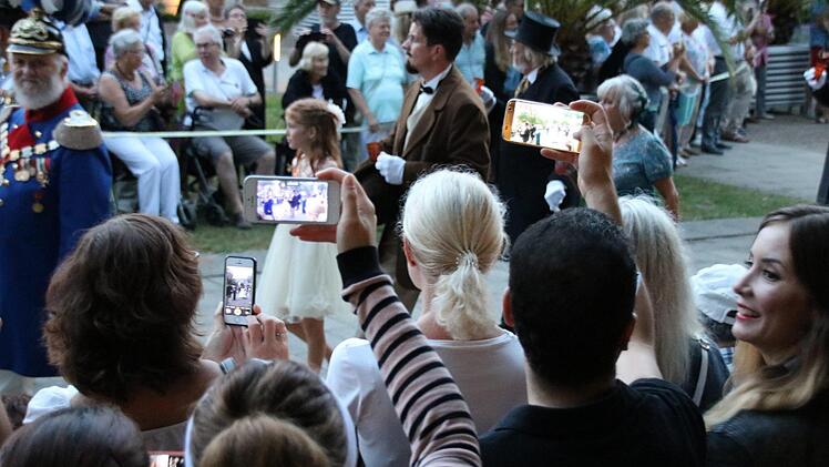 Eindrücke vom Rakoczy-Ball mit Gläser-Polonaise. Foto: Ralf Ruppert