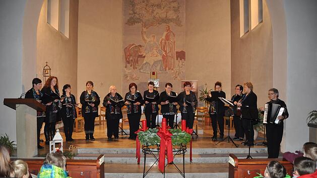 Ein wunderschönes Adventskonzert fand in der  Kirche St. Josef statt. Foto: Erwin Neuland