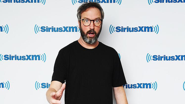 Heute lebt Tom Green auf einer Farm in Kanada. Für 2025 hat Amazon gleich mehrere Projekte mit dem Entertainer angekündigt.