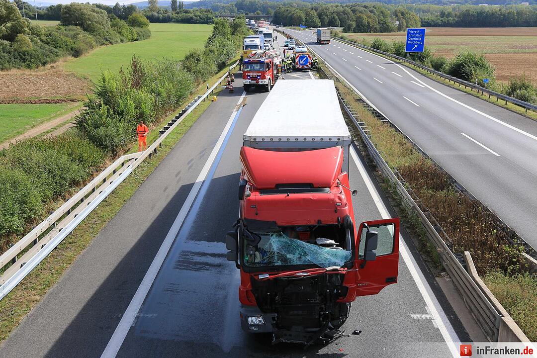 Lkw donnert in WarnleitanhŠnger von Wanderbaustelle - Autofahrer wenden eigenstŠndig und werden zu Geisterfahrern