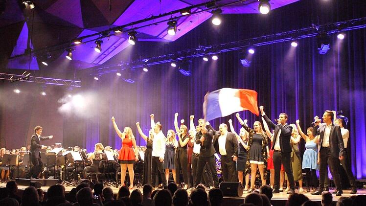 "Revolution!" rufen die Elenden aus "Les Miserables".                                            Foto: Mike Wuttke