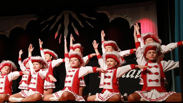 Auch die Midi-Garde zeigte ihr Können. Foto: Jürgen Gärtner