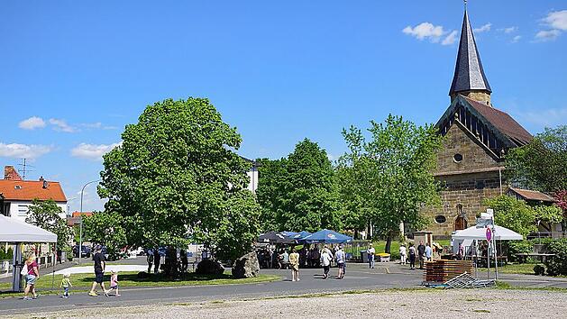 In der Ortsmitte rund um den Festplatz stehen bald gro&szlig;e Ver&auml;nderungen an. Die Baustelle soll im September starten.