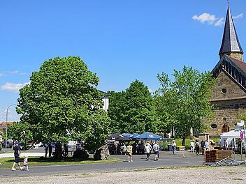 In der Ortsmitte rund um den Festplatz stehen bald große Veränderungen an. Die Baustelle soll im September starten.