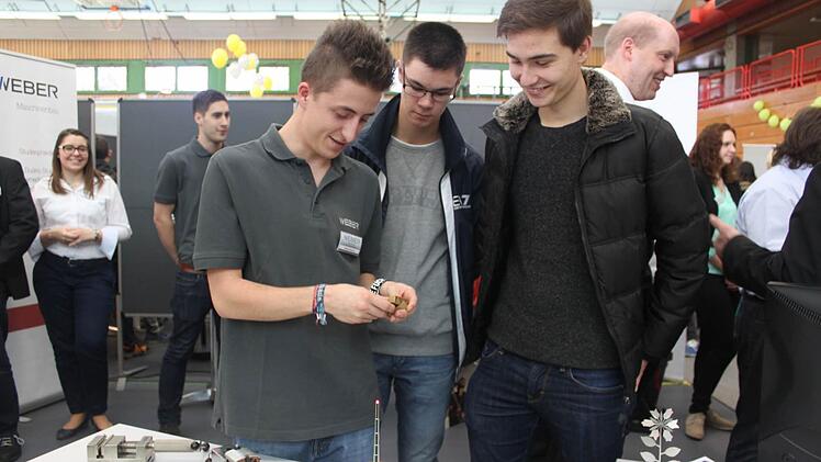 Am Stand der Maschinenfabrik Weber  Foto: Veronika Schadeck