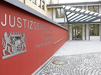 Vor dem Coburger Landgericht fiel nun das Urteil gegen den korrupten Banker aus Kronach. Foto: Archiv/Jochen Berger