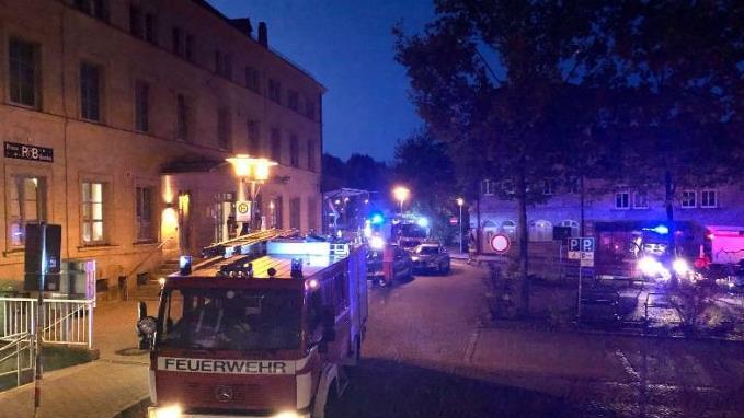 Bei dem Unglück im Kronacher Bahnhof, bei dem zwei Männer von einem Güterzug erfasst wurden und starben, betreute Stefanie Mesch gemeinsam mit ihren Kollegen den Zugführer und die Augenzeugen.  Foto: Feuerwehr Kronach