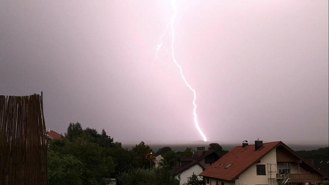 Unwetter: Blitze über Franken
