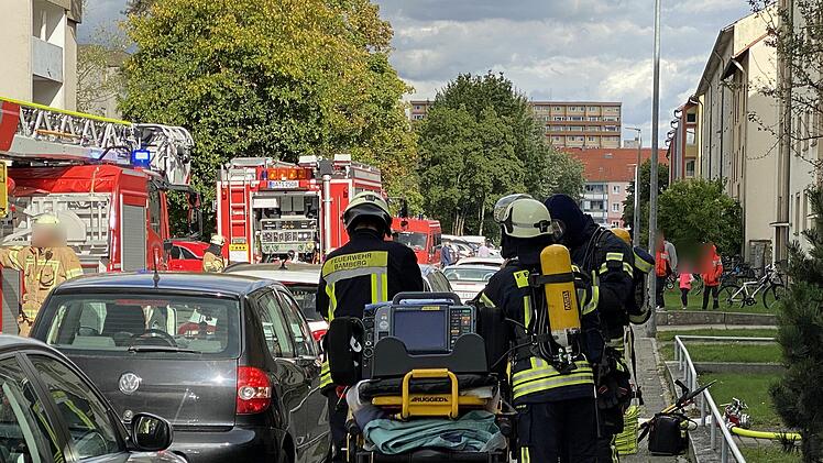 Feuer im dritten Stock: Küche brennt komplett aus