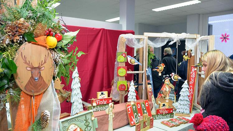 Impressionen vom Weihnachtsmarkt der Lebenshilfewerkstatt Nüdlingen. Foto: Peter Rauch