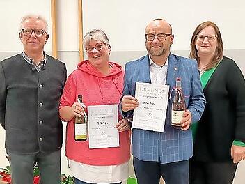 Ehrungen gab es bei der Siedlergemeinschaft, im Bild von links Peter Wilm, Elke Ufer (25 Jahre Mitgliedschaft), Lothar Hahn (zehn Jahre Mitgliedschaft) und Waltraud Herdegen.