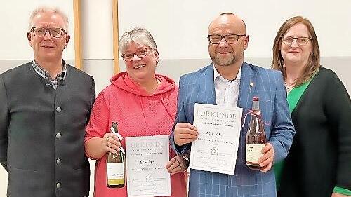 Ehrungen gab es bei der Siedlergemeinschaft, im Bild von links Peter Wilm, Elke Ufer (25 Jahre Mitgliedschaft), Lothar Hahn (zehn Jahre Mitgliedschaft) und Waltraud Herdegen.