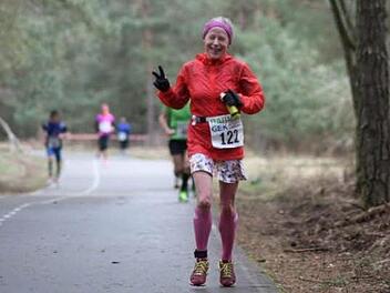 Marika Heinlein freut sich über ihre Leistung bei der "Deutschen" über 100 Kilometer. Foto: Kay Luthardt