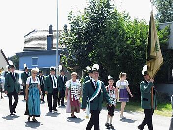 Der SV Rennsteig beim Festzug Foto: Karl-Heinz Hofmann