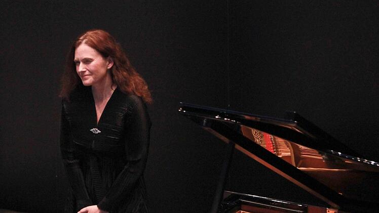 Mit ihrer Klavier-Klasse kommt die Pianistn Ewa Kupiec in der neuen Saison zu den Coburger "Musikfreunden".Foto: Archiv/Jochen Berger
