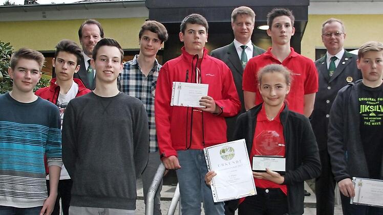 Diese Jungschützen wurden für ihre erfolgreichen Leistungen ausgezeichnet.