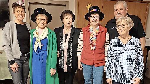 B&uuml;rgermeisterin Sigrid Reinfelder, Kunigunda Martin, Anita Schramm, Dagmar Tittnags, Paul F&ouml;rner und Roswitha Schmitt.