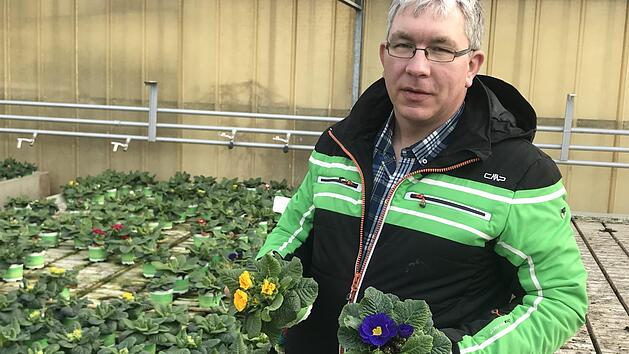 Gärtnermeister Christoph Schlereth und seine Familie sind zum Frühlingsanfang zusammen mit dem BR Gastgeber der BR Mainfrankentour. Foto: BR/Eberhard Schellenberger