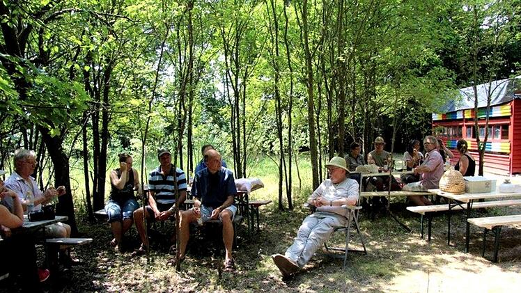 Treffen am Zeidlerhaus auf der Herzo Base   Foto: Richard Sänger