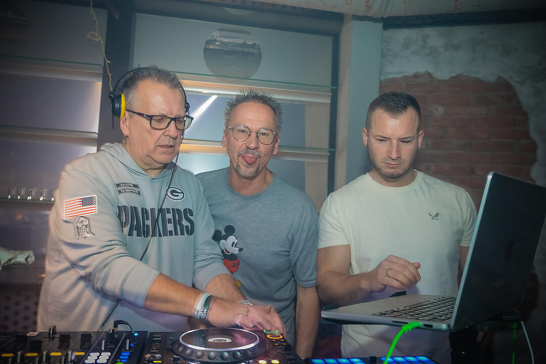 Mit DJ Matze, DJ Franky und DJ Agileja.