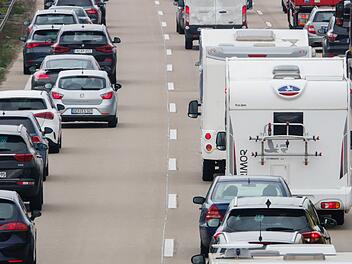 Senior missbraucht Rettungsgasse - dann zeigt er sich uneinsichtig