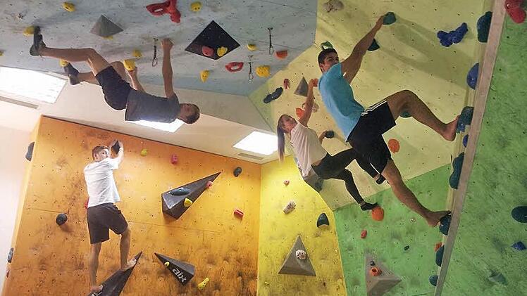 Die Routen in der Boulderbude des TV Ebern wurden &uuml;berarbeitet. Foto: privat
