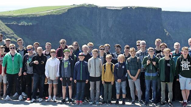 Touristische Attraktionen wie die Cliffs of Moher gehörten zu den Ausflugszielen der jungen Sänger. Foto: privat