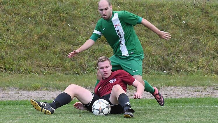 Schnappschuss vom Spiel des BSC Lauter gegen den FSV Schönderling (1:2). Foto: Hopf