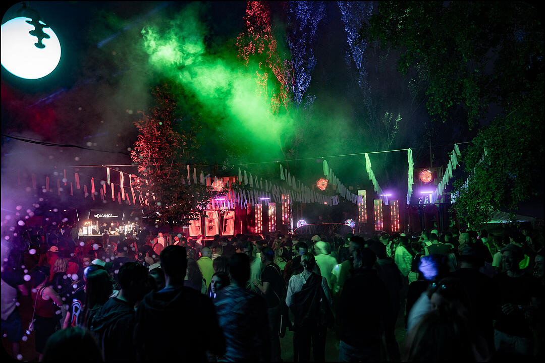 Love, Fire & Electronic Beats!