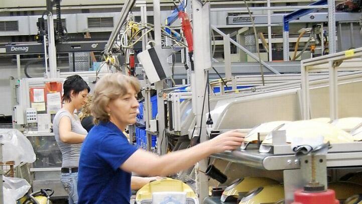 Ausstieg bei BSH: Siemens verabschiedet sich vom Geschäft mit den Endverbrauchern. Am unterfränkischen Standort Bad Neustadt stellt BSH seit 1996 Staubsauger her. Foto: Hubert Herbert