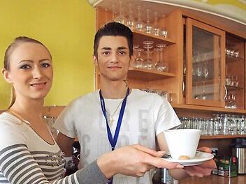 Das neue Pächterpaar des Restaurants am Golfplatz Anna Engelhardt und Francesco Talarico. Foto: Anton Then