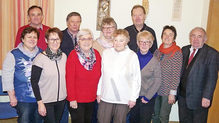 Die Leitung des KAB-Kreisverbandes Kronach-Hof zusammen mit der neuen Verbandsreferentin Manuela Mähringer (Dritte von links)  Foto: Heike Schülein