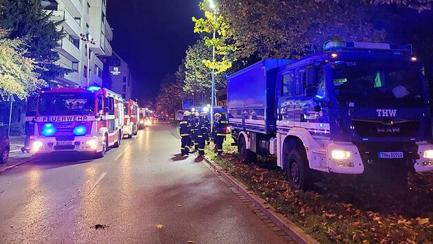 Gro&szlig;einsatz in N&uuml;rnberg: "Vollbrand" in Innenstadt betrifft mehrere H&auml;user - 100.000 Euro Schaden
