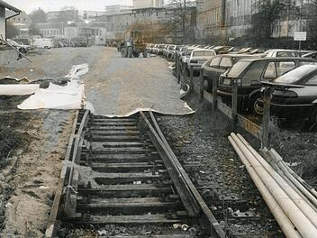 Die Schienen selbst sind zwar längst überbaut worden, wie unser Archivfoto von 1995 zeigt, doch nichtsdestotrotz wird sichergestellt, dass eine Trasse die Chance auf Reaktivierung behalten soll.  Foto: FT-Archiv