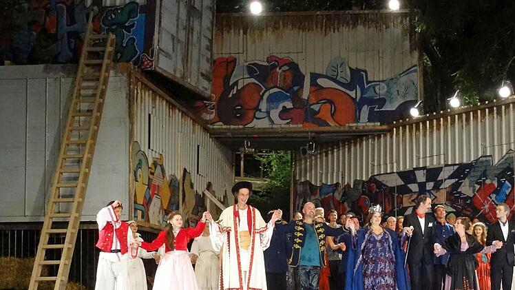 "Der Zigeunerbaron": Impressionen von der Neuinszenierung auf der Waldbühne Heldritt.Foto: Jochen Berger