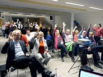 Alle erschienen Mitglieder stimmten der Satzungsänderung zu.     Foto: Richard Sänger