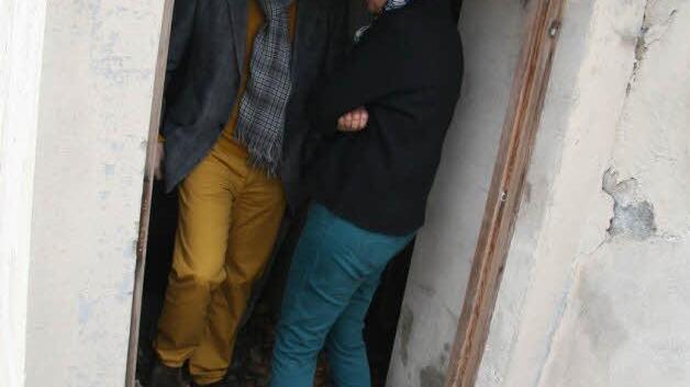 Unter der Friedhofstoilette ist ein Kellerraum, frei zugänglich - ein unheimliches Terrain, stellten Bürgermeister Roland Wolfrum und Stadträtin Karin Witzgall (SPD) fest.