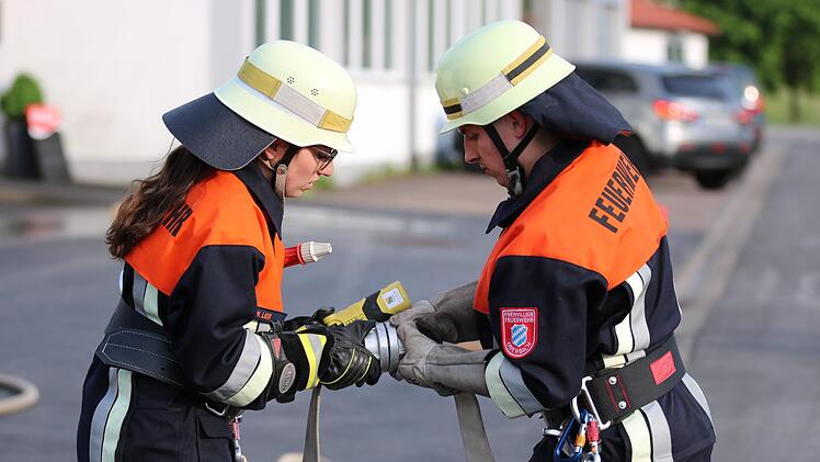 Leistungsprüfung bei der Feuerwehr. Sebastian Schmitt