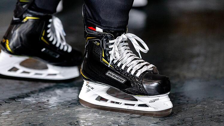 Der Höchstadter EC trifft in der Eishockey-Oberliga Süd am Dienstagabend (20 Uhr) auf die Blue Devils aus Weiden. Symbolfoto: Sportfoto Zink