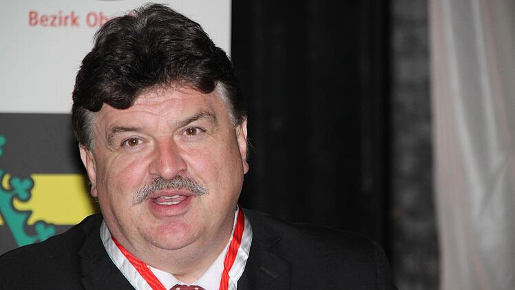 Der Landrat: mal freundlich ...