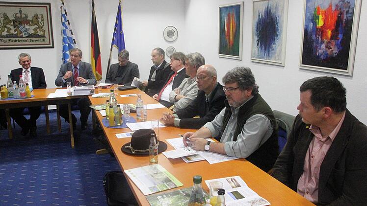Die Teilnehmer der Übergabe des Managementplans Foto: Friedwald Schedel
