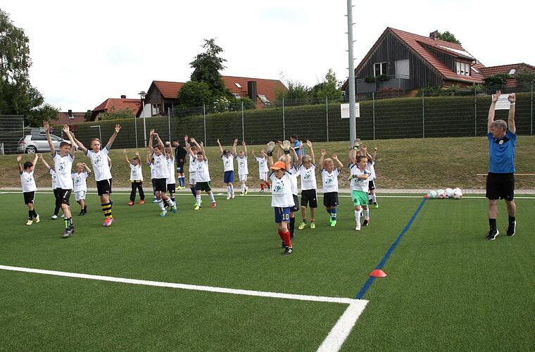 Kinder auf Lothar Matthäus' Spuren