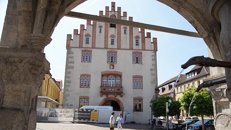 Die Arbeiten im Rathaus gehen langsam in die Endphase.Foto: Arkadius Guzy