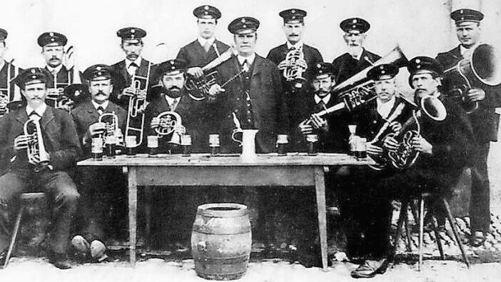 Schon zu Beginn des vorigen Jahrhunderts spielte eine Musikkapelle aus dem "Oberland" zur Kirchweih in der Thiemitz. Von der Kerwa und vom Kirchweihtanz in den fünfziger Jahren mit der urigen, kleinen Besetzung gibt es zwar kein Bild, aber die alten Thiemitzler erzählten noch lange davon. Foto: privat